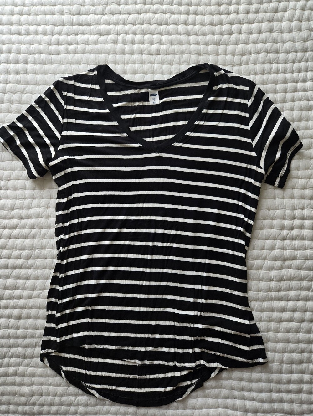 Old Navy Luxe Women's Black and White Striped V-Neck Tee Size Small